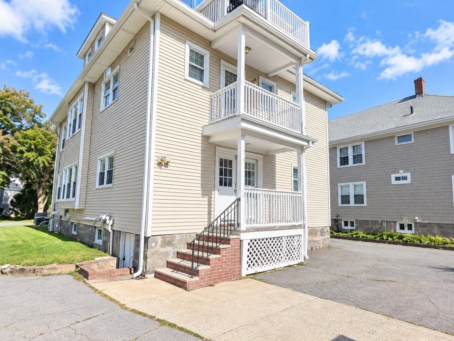 2 bed, 1 bath apartment for rent at 19 Trescott St Unit 3, Quincy — photo 3 of 22