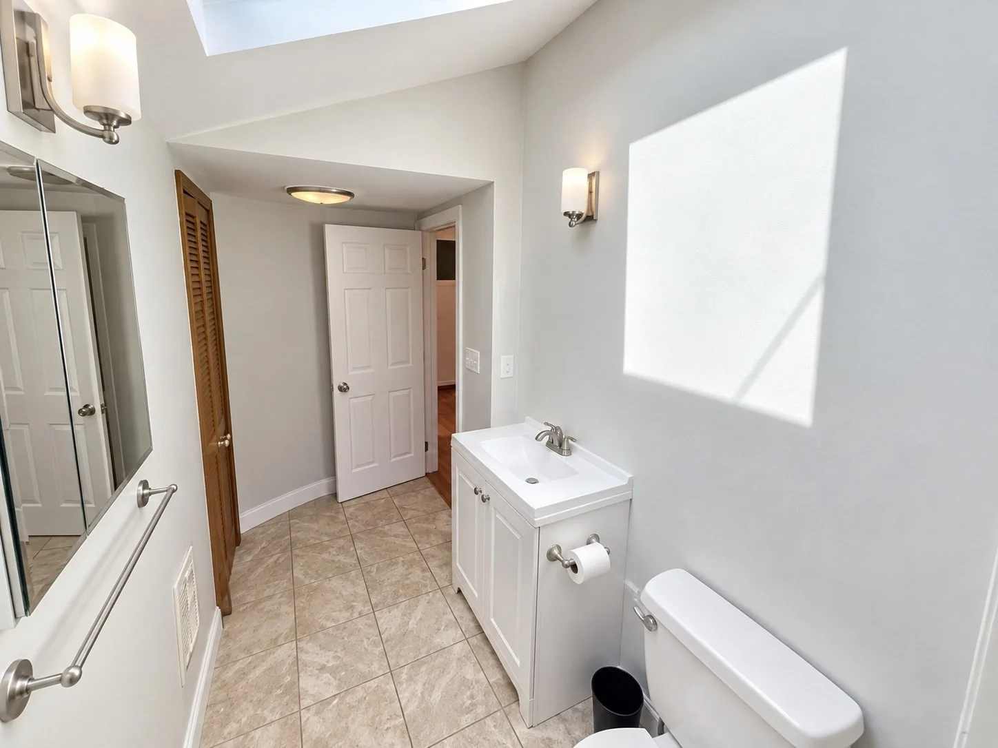2 bed, 1 bath apartment for rent at 19 Trescott St Unit 3, Quincy — photo 15 of 22
