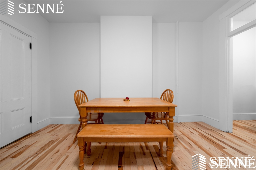 3 bed, 1 bath apartment for rent at 19 Trowbridge St Unit 1, Mid-Cambridge — photo 4 of 10