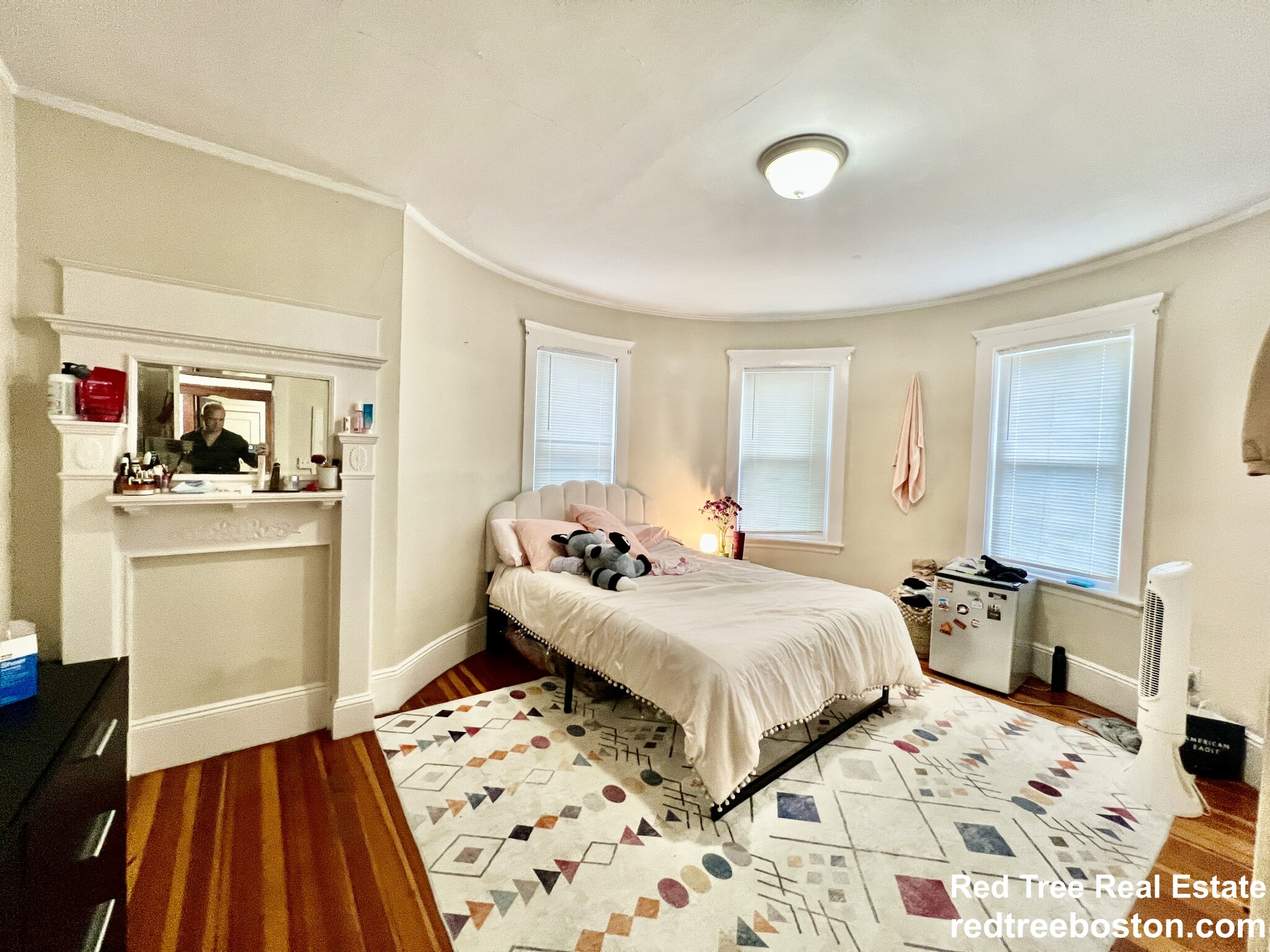 3 bed, 1 bath apartment for rent at 19 Turner St Unit 2, Brighton — photo 9 of 13