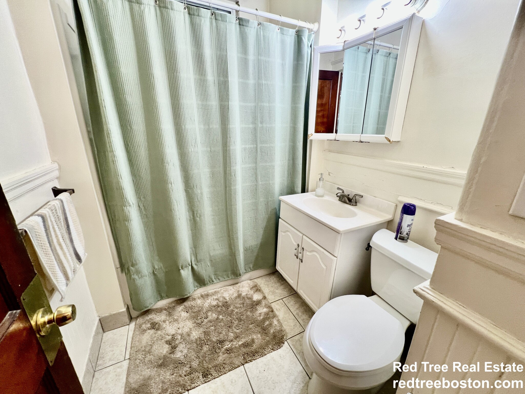 3 bed, 1 bath apartment for rent at 19 Turner St Unit 2, Brighton — photo 6 of 13