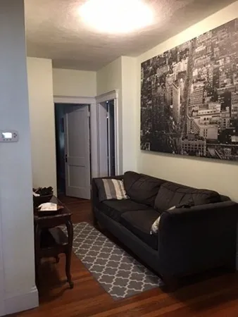 2 bed, 1 bath apartment for rent at 19 University Rd Unit 1, Aspinwall Hill — photo 2 of 16