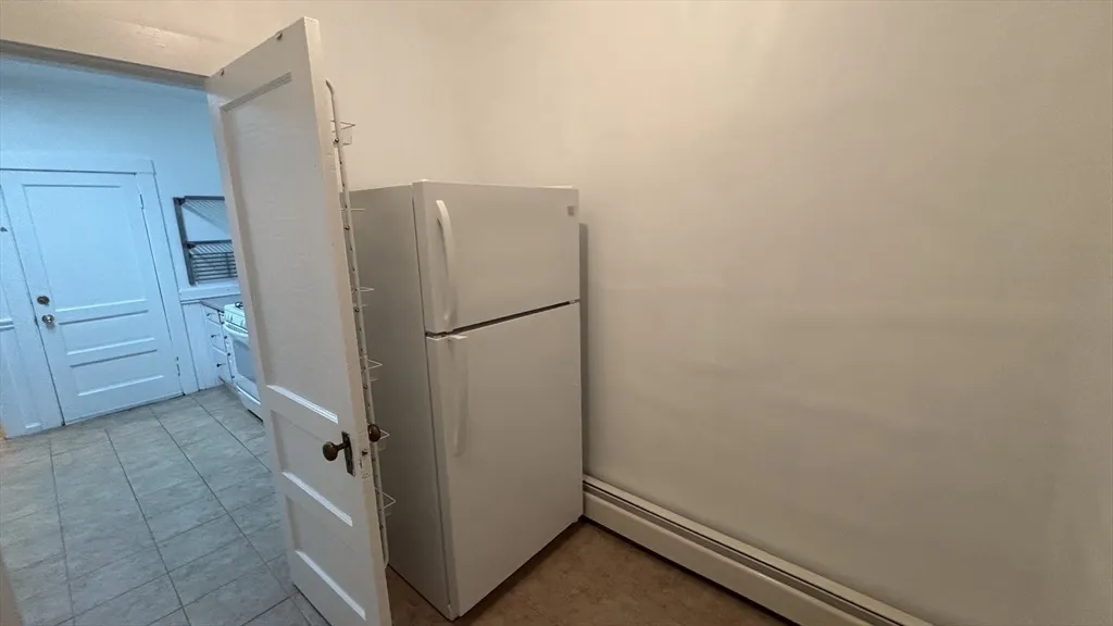 2 bed, 1 bath apartment for rent at 19 University Rd Unit 1, Aspinwall Hill — photo 14 of 16