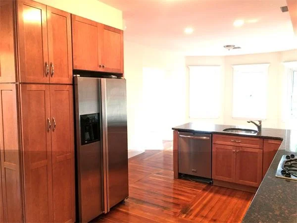 4 bed, 3 bath apartment for rent at 19 Upland Park Unit 2, Winter Hill — photo 6 of 26