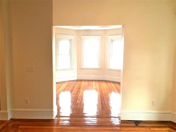4 bed, 3 bath apartment for rent at 19 Upland Park Unit 2, Winter Hill — photo 7 of 26