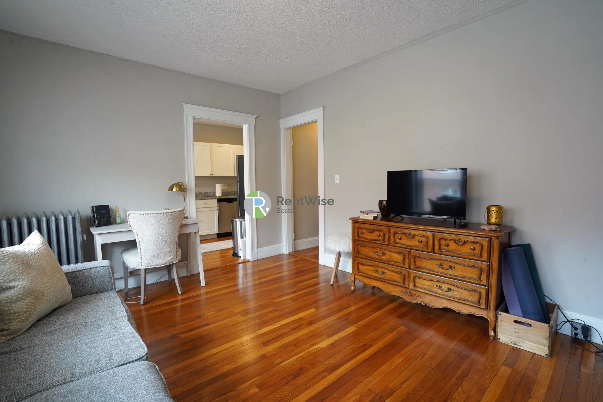 2 bed, 1 bath apartment for rent at 19 Vinal St Unit 2, Brighton — photo 4 of 26
