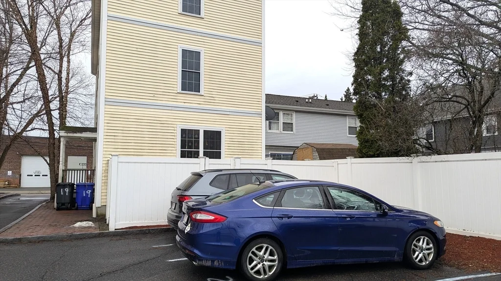3 bed, 2 bath apartment for rent at 19 Vineland St Unit 19, Brighton — photo 13 of 13