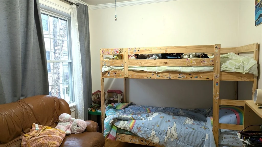 3 bed, 2 bath apartment for rent at 19 Vineland St Unit 19, Brighton — photo 6 of 13
