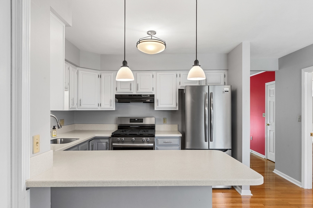 2 bed, 1 bath apartment for rent at 19 W Main Unit 14, Merrimac — photo 12 of 25