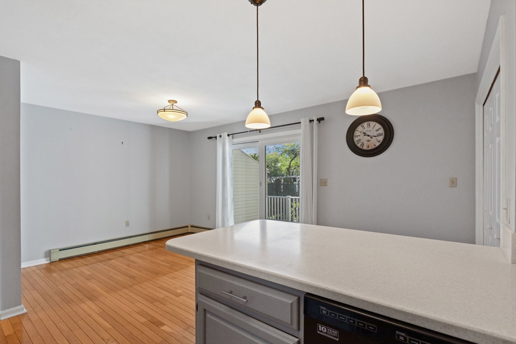 2 bed, 1 bath apartment for rent at 19 W Main Unit 14, Merrimac — photo 14 of 25