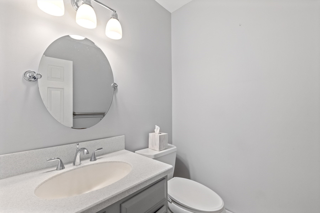 2 bed, 1 bath apartment for rent at 19 W Main Unit 14, Merrimac — photo 20 of 25