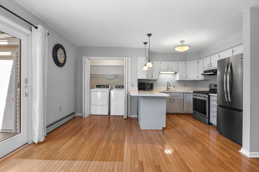 2 bed, 1 bath apartment for rent at 19 W Main Unit 14, Merrimac — photo 8 of 25