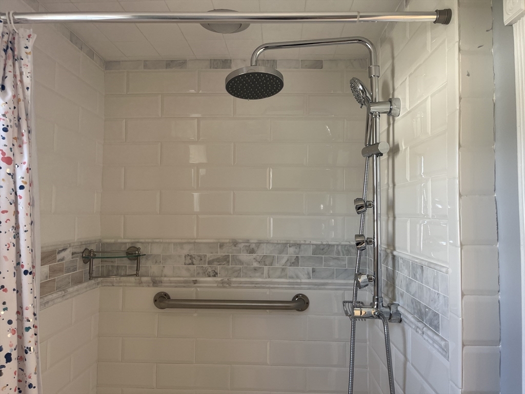 2 bed, 2 bath apartment for rent at 19 Washington Unit 2, Beverly — photo 19 of 21