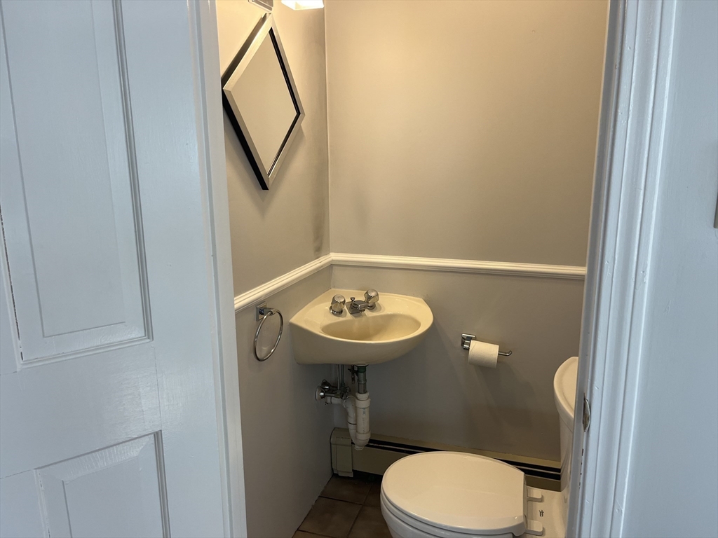 2 bed, 2 bath apartment for rent at 19 Washington Unit 2, Beverly — photo 12 of 21