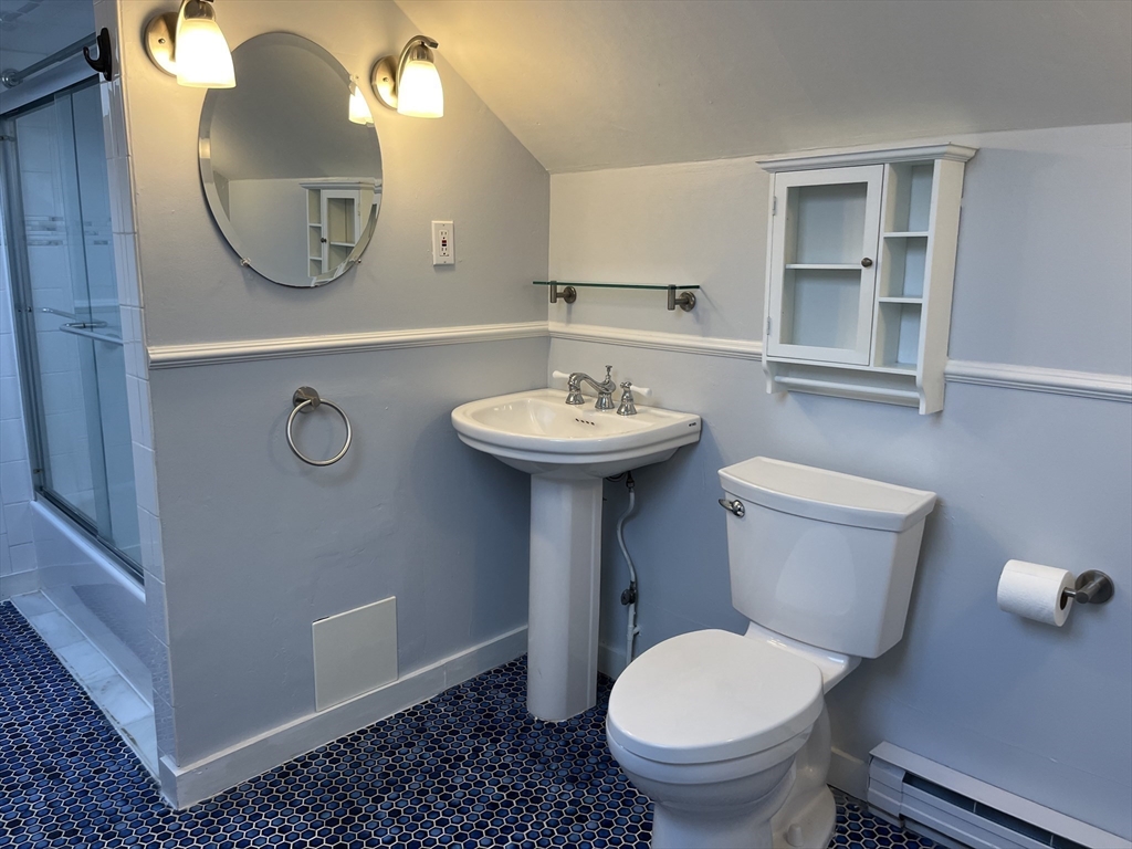 1 bed, 1 bath apartment for rent at 19 Washington Unit 3, Beverly — photo 8 of 11