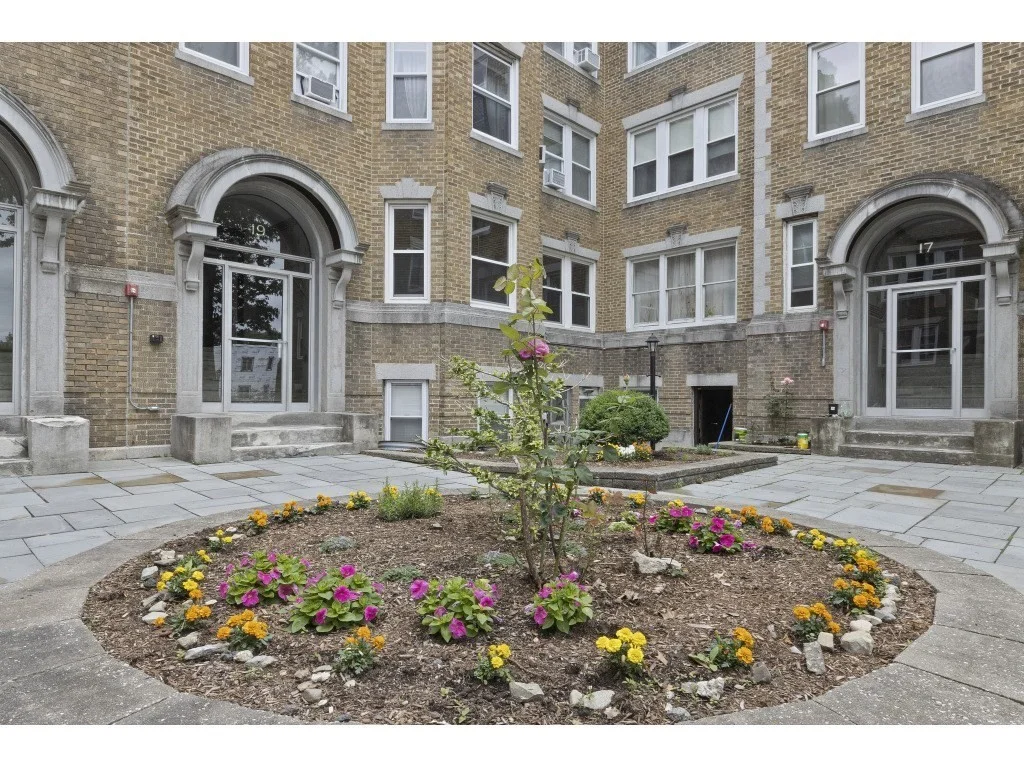 2 bed, 2 bath apartment for rent at 19 Westbourne Ter Unit 1, Brookline