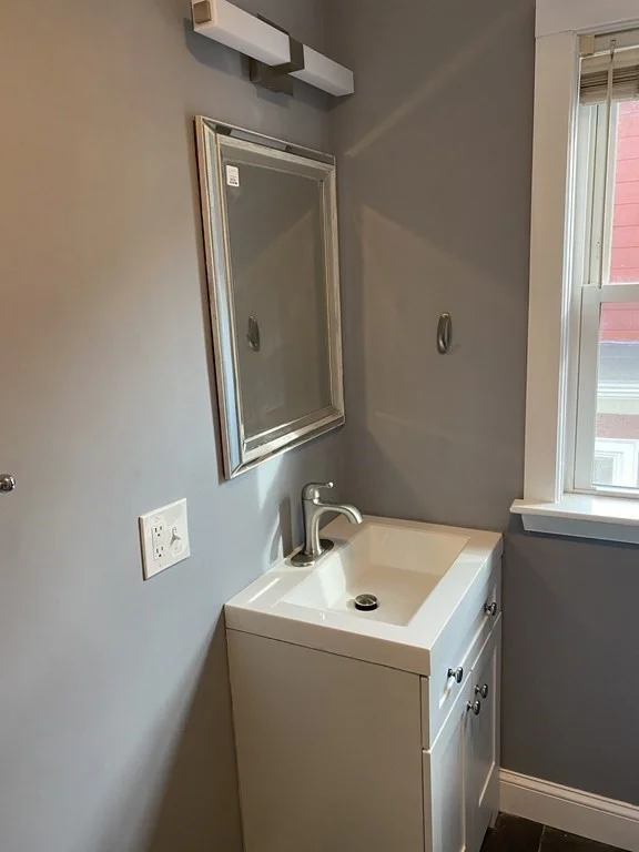 3 bed, 1 bath apartment for rent at 19 Whittemore St Unit 19, Medford — photo 14 of 18