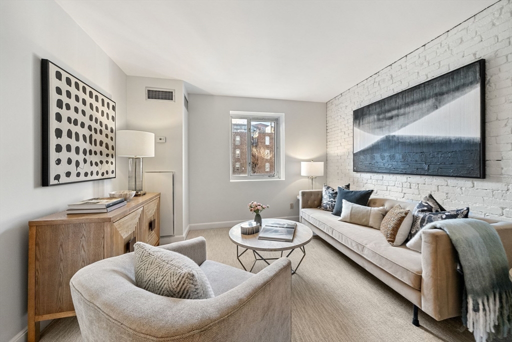1 bed, 1 bath apartment for rent at 19 Wiget St Unit 201, North End — photo 3 of 20