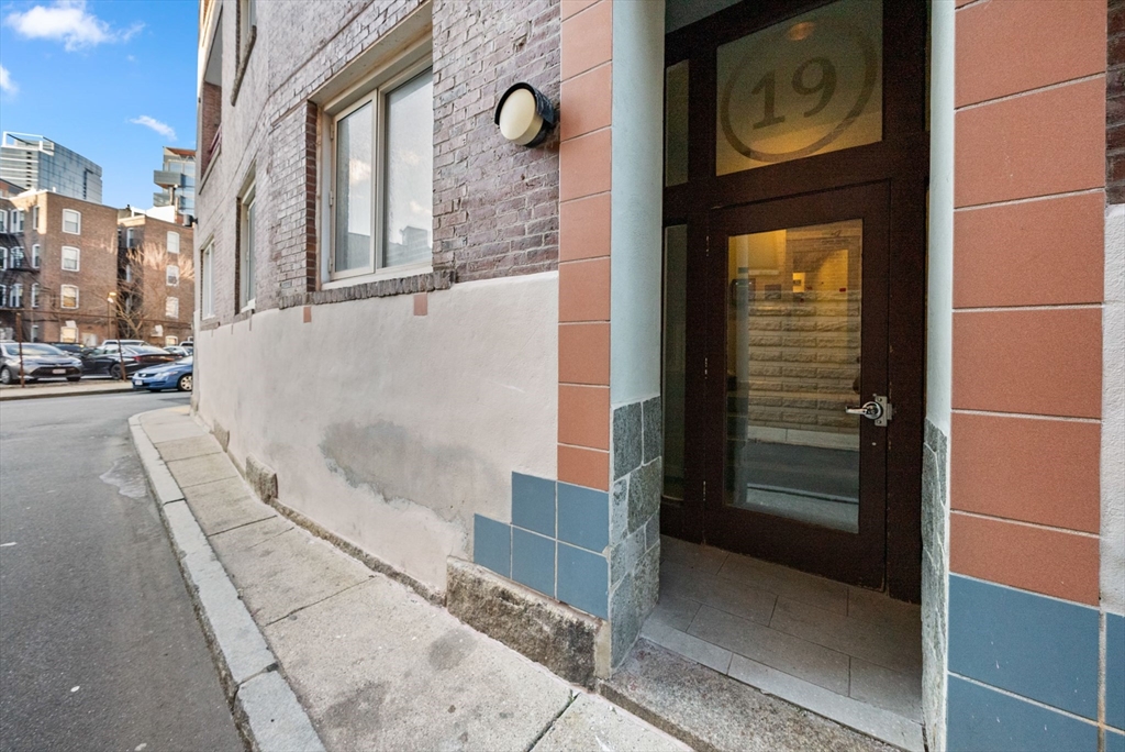 1 bed, 1 bath apartment for rent at 19 Wiget St Unit 201, North End — photo 19 of 20