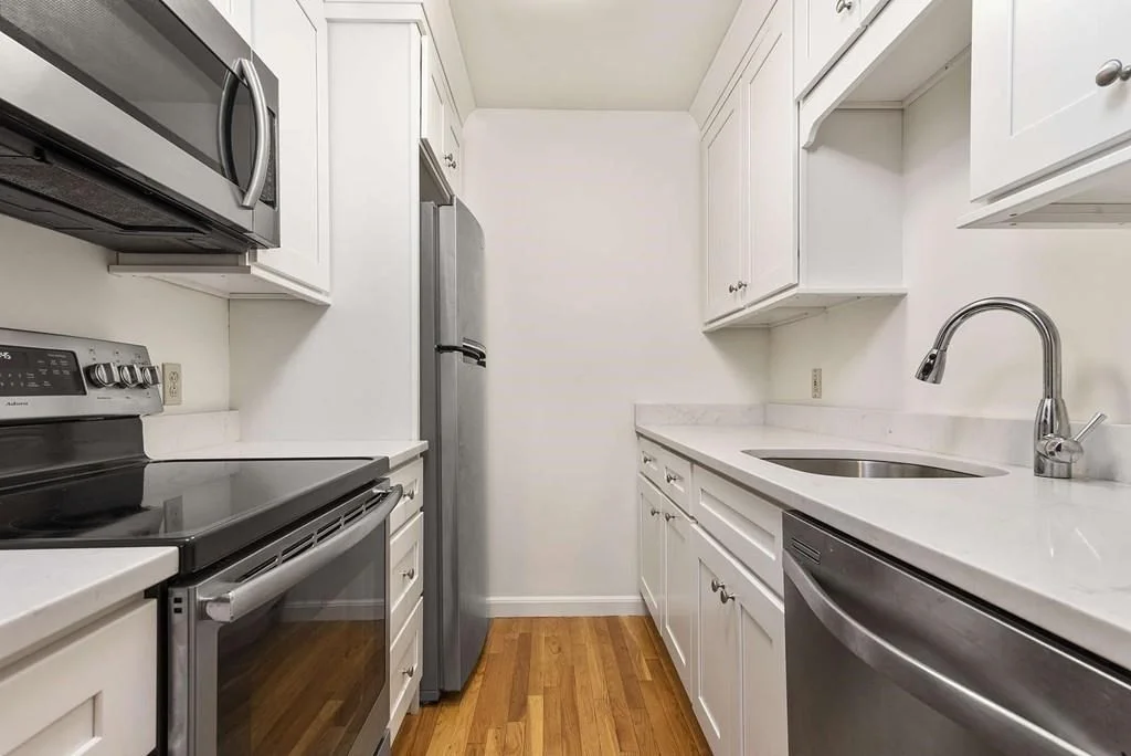2 bed, 1 bath apartment for rent at 19 Wiget St Unit 302, North End — photo 6 of 15