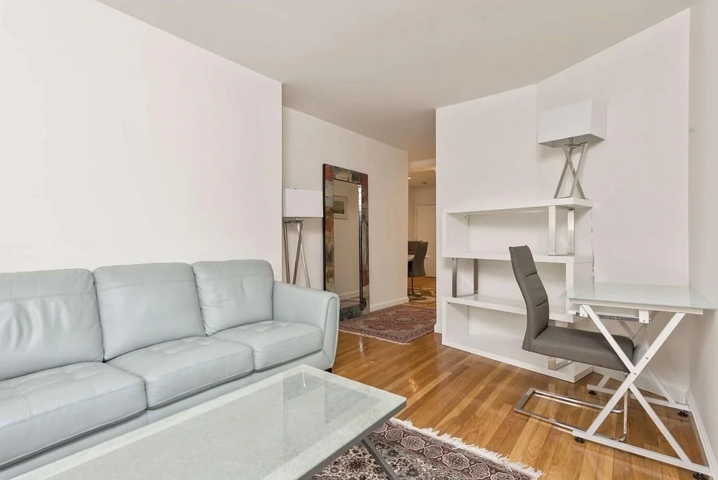 2 bed, 1 bath apartment for rent at 19 Wiget St Unit 302, North End — photo 3 of 15