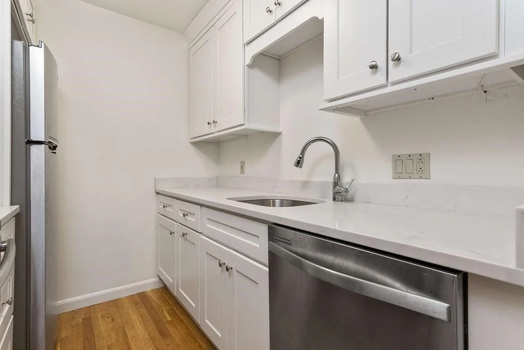 2 bed, 1 bath apartment for rent at 19 Wiget St Unit 302, North End — photo 7 of 15