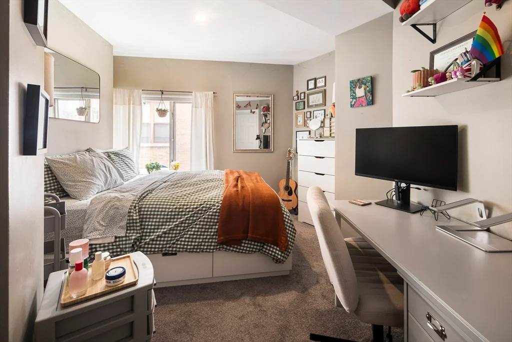 2 bed, 1 bath apartment for rent at 19 Wiget St Unit 402, North End — photo 7 of 10