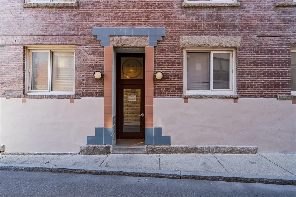 2 bed, 1 bath apartment for rent at 19 Wiget St Unit 505, North End — photo 19 of 23
