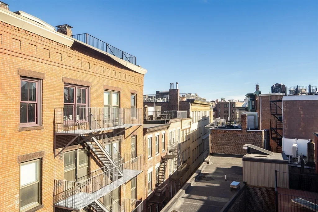 2 bed, 1 bath apartment for rent at 19 Wiget St Unit 505, North End — photo 21 of 23