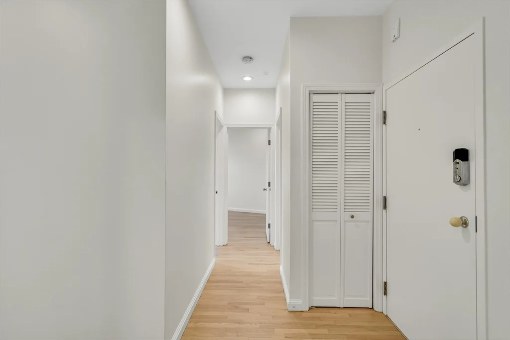 2 bed, 1 bath apartment for rent at 19 Wiget St Unit 505, North End — photo 6 of 23
