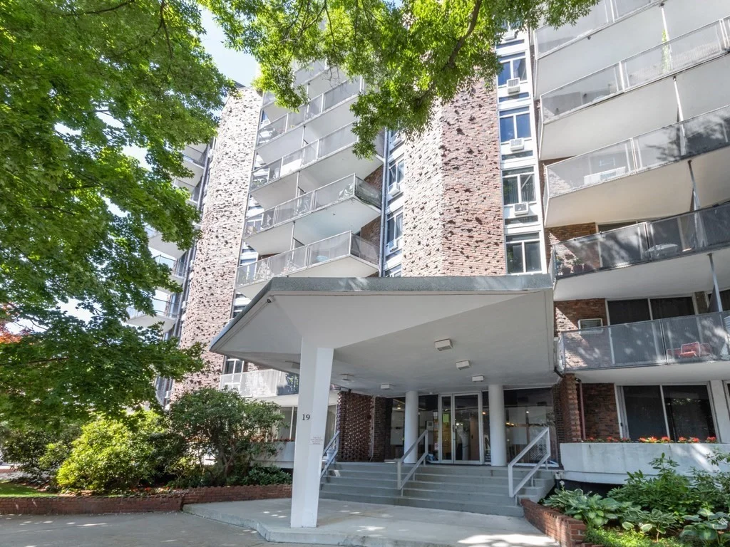 1 bed, 1 bath apartment for rent at 19 Winchester St Unit 1, Coolidge Corner — photo 1 of 19
