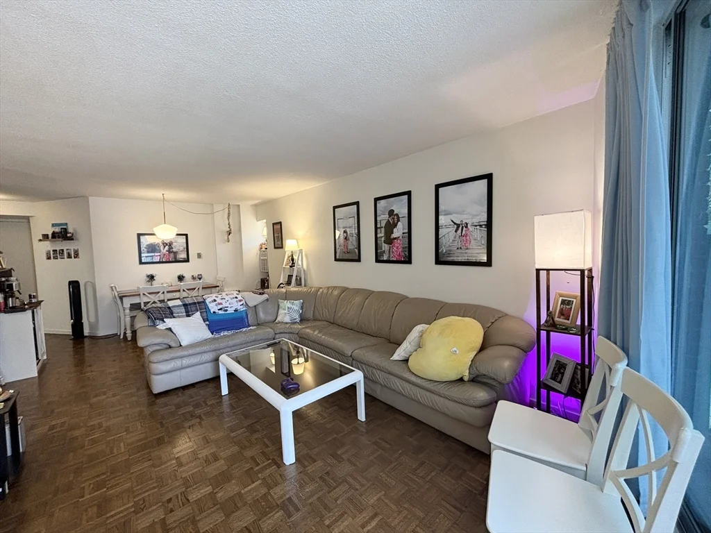 1 bed, 1 bath apartment for rent at 19 Winchester St Unit 102, Coolidge Corner — photo 2 of 17