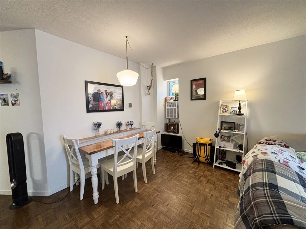 1 bed, 1 bath apartment for rent at 19 Winchester St Unit 102, Coolidge Corner — photo 7 of 17