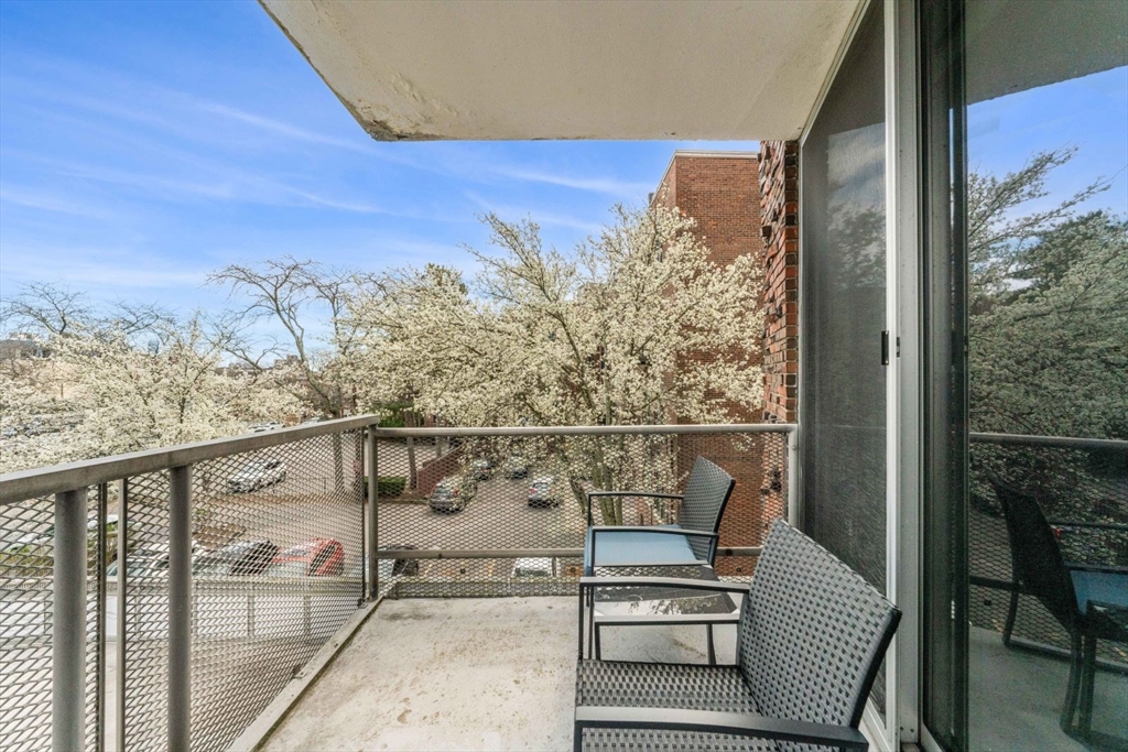 1 bed, 1 bath apartment for rent at 19 Winchester St Unit 312, Coolidge Corner — photo 7 of 22