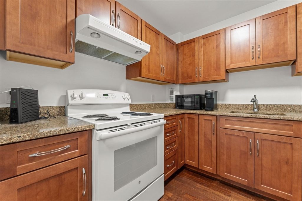 1 bed, 1 bath apartment for rent at 19 Winchester St Unit 312, Coolidge Corner — photo 12 of 22
