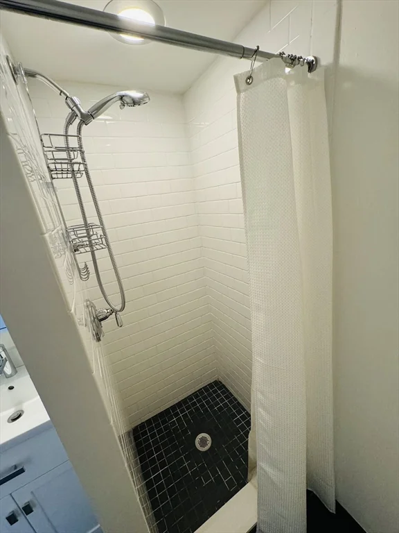 1 bed, 1 bath apartment for rent at 19 Winchester St Unit 702, North Brookline — photo 24 of 27