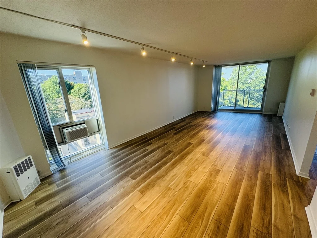 1 bed, 1 bath apartment for rent at 19 Winchester St Unit 702, North Brookline — photo 10 of 27