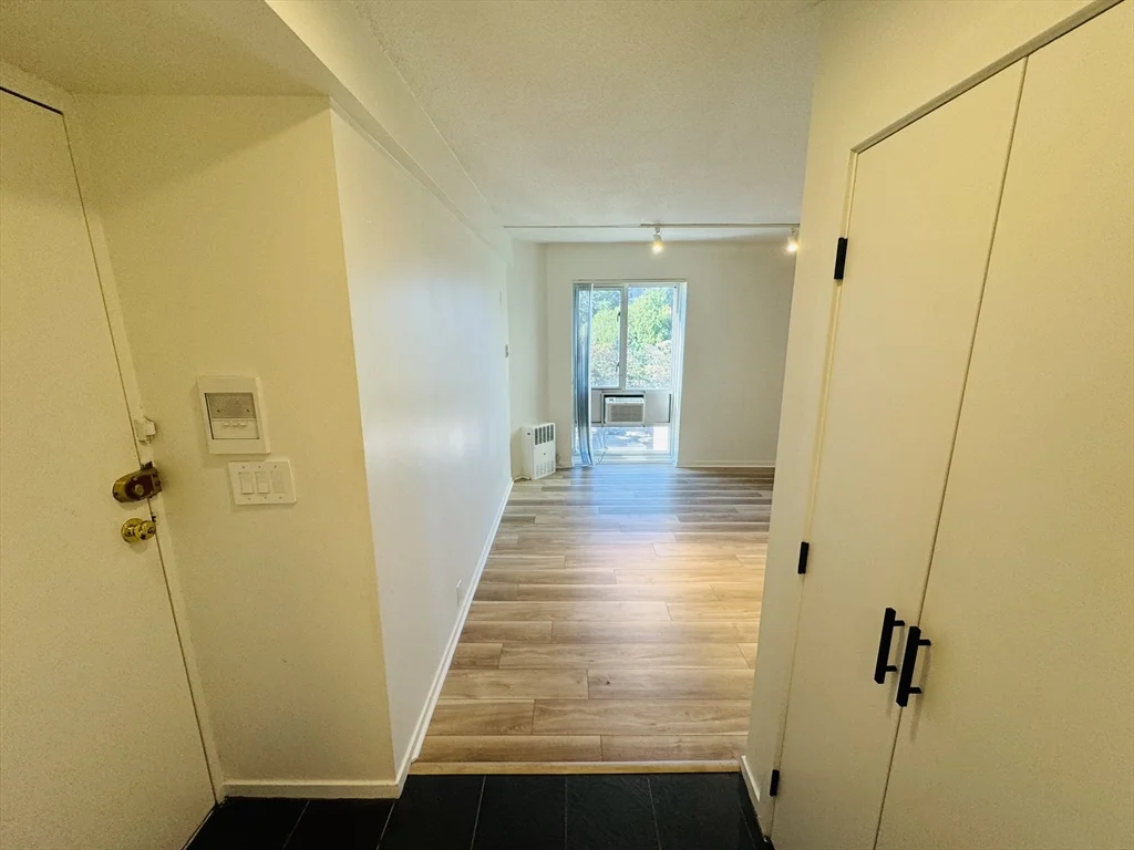 1 bed, 1 bath apartment for rent at 19 Winchester St Unit 702, North Brookline — photo 9 of 27