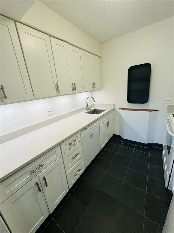 1 bed, 1 bath apartment for rent at 19 Winchester St Unit 702, North Brookline — photo 4 of 27