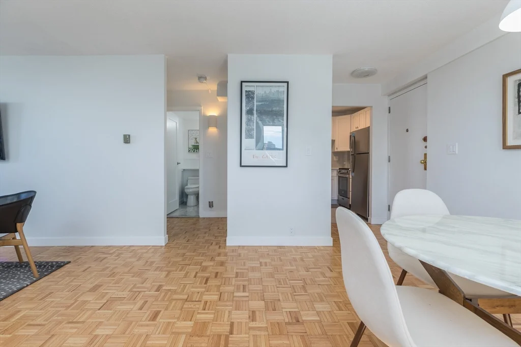 1 bed, 1 bath apartment for rent at 19 Winchester St Unit 711, Coolidge Corner — photo 5 of 24