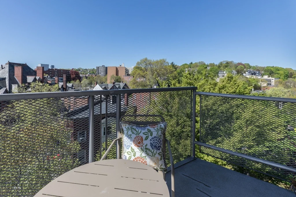 1 bed, 1 bath apartment for rent at 19 Winchester St Unit 711, Coolidge Corner — photo 16 of 24