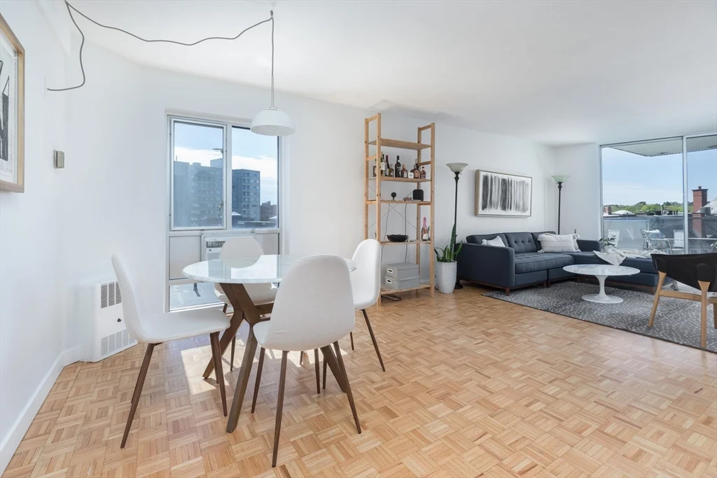 1 bed, 1 bath apartment for rent at 19 Winchester St Unit 711, Coolidge Corner — photo 4 of 24