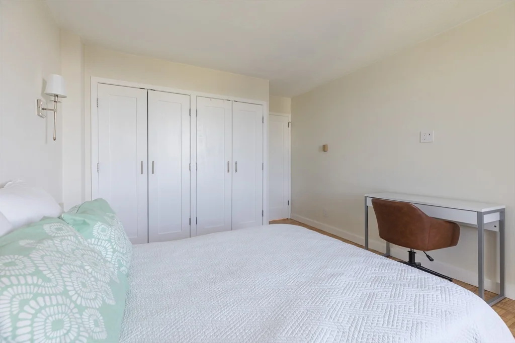 1 bed, 1 bath apartment for rent at 19 Winchester St Unit 711, Coolidge Corner — photo 11 of 24