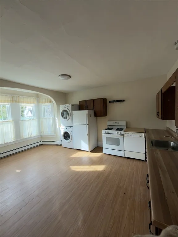 3 bed, 1 bath apartment for rent at 19 Winter St Unit 1, Framingham — photo 9 of 14