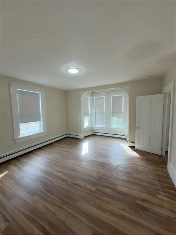 3 bed, 1 bath apartment for rent at 19 Winter St Unit 1, Framingham — photo 5 of 14
