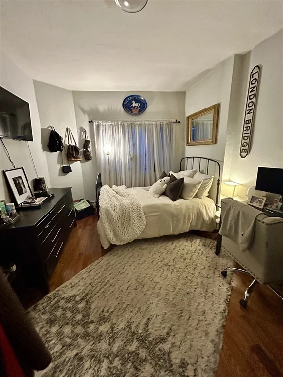4 bed, 2 bath apartment for rent at 190 Emerson St Unit 1, South Boston — photo 16 of 32
