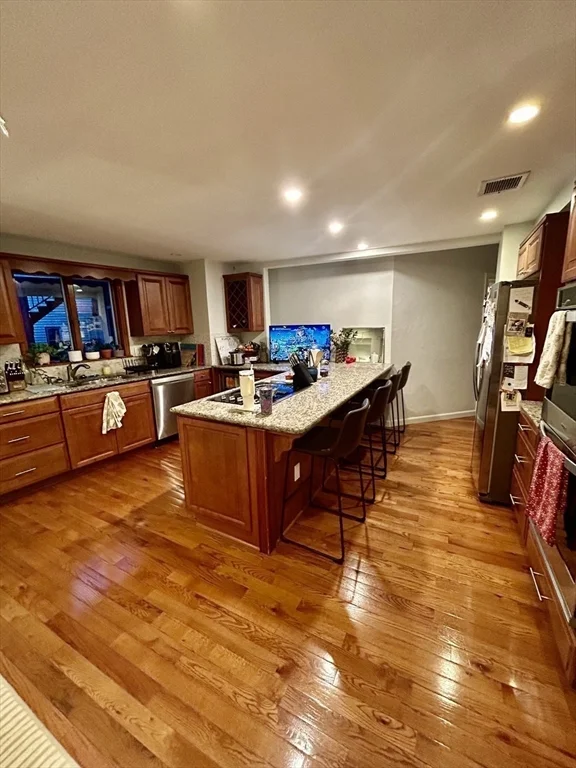 4 bed, 2 bath apartment for rent at 190 Emerson St Unit 1, South Boston — photo 3 of 32