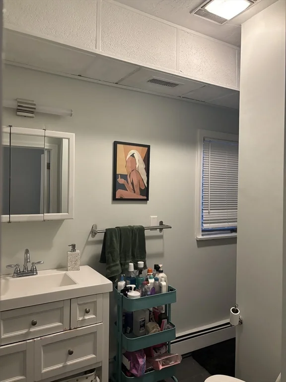 4 bed, 2 bath apartment for rent at 190 Emerson St Unit 1, South Boston — photo 26 of 32