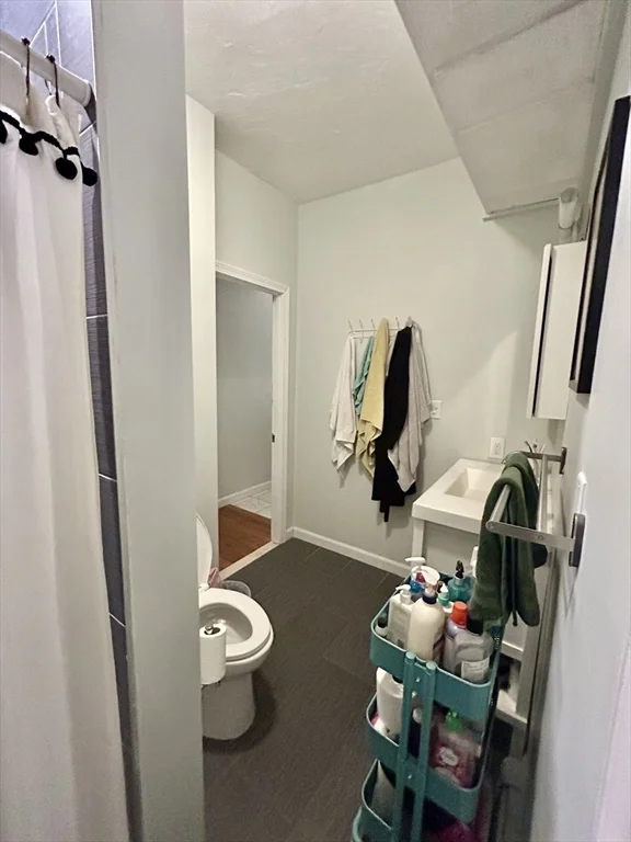 4 bed, 2 bath apartment for rent at 190 Emerson St Unit 1, South Boston — photo 31 of 32
