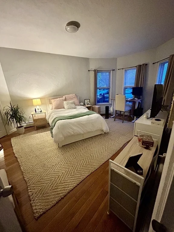 4 bed, 2 bath apartment for rent at 190 Emerson St Unit 1, South Boston — photo 13 of 32